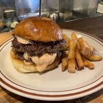 HYOE'S BURGERS + FRIES - 