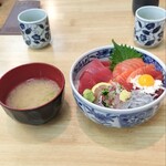 焼津さかなセンター　山水 - 4種盛り丼