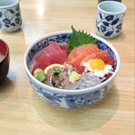 焼津さかなセンター　山水 - 4種盛り丼