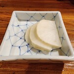 とん香 - お新香（大根のぬか漬け）