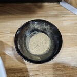 豚仙人 - 魚粉