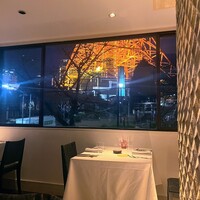 タワシタ - 内観(窓の外は東京タワー)