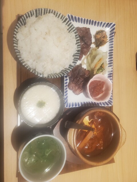 炭焼牛たん 東山 浜田店 - 浜田/牛タン | 食べログ