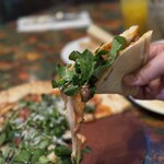 レインフォレストカフェ・トーキョー - ルッコラサラダピザ