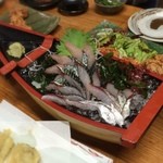 居魚屋　網元 - この店の売りのひとつである鯖を刺身で。ゴマ鯖も入荷してました。うんま〜！たまらん〜！！