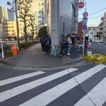 ラーメン二郎 - 平日、早朝AM7:40の行列。