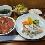 キッチン ブルー グローブ - 赤魚ポワレ　クミン香るココナッツミルクと茸のソースのスペシャル・ランチ