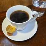 キッチン ブルー グローブ - ホットコーヒーのアップ