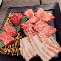 近江うし焼肉 にくTATSU 日本橋室町店 - 