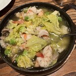 Bistro TATSU - エビとタコのアヒージョ