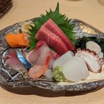 菊すし - 刺身盛り合わせ