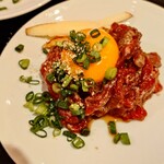焼肉 基 - 炙りユッケ