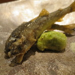 虎白 - 揚物：活け稚鮎 空豆