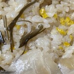 283271052 - 下地は黒寿司