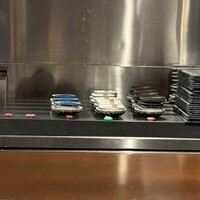 焼鳥YAMATO - 提供する順番にお皿が並んでいた！