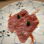 東麻布 天本 - ニタリクジラの尾身