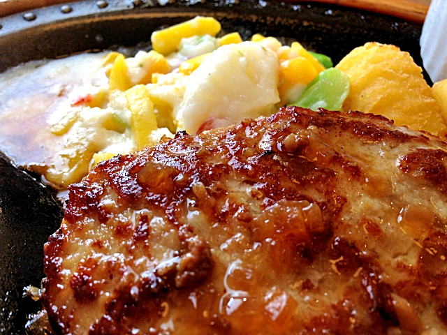 びっくりドンキー 湊高台店 - 白銀（ファミレス）の写真