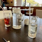 ビストロ HIBIKI - ノンアルのカシスソーダと梅ソーダ