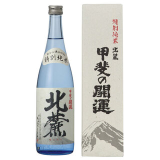 享受當地酒、葡萄酒及桃汁等當地特產的幸福時光