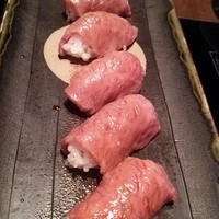 赤坂 金舌 - 肉の握り、さすが星遊山の姉妹店
