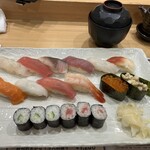 鮨処 西鶴 狸小路店 - 寿司おまかせ1.5人前盛り