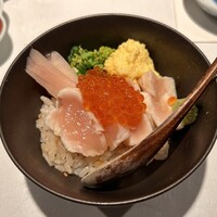 鳥さと 別邸 - ささみイクラ丼