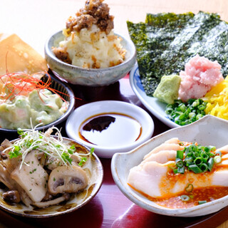【前菜の3種盛りや5種盛り】【世界中の自然派ワイン】を堪能