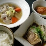 蒸し八 - 