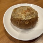 パラオア - 胡桃チーズさん。地味に上に乗ってるチーズがちゃんとした味がする