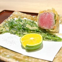 肉懐石 凜然 - シャトーブリアンと春菊の天ぷら