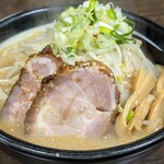 居酒屋 太郎 - 味噌ラーメン（普通盛）