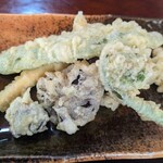 會津野 茂三郎 - 山菜と山菜の天ぷら600円　会津の野菜、山菜使用