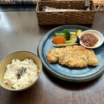 バルバルキッチンアメリ - ランチ：国産豚ロースの香草パン粉焼き(¥1,400)