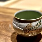 温石 - お薄。美しい器にも癒される瞬間です(*˘︶˘*).｡.:*♡