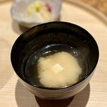温石 - 豆腐のお味噌汁