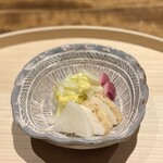 温石 - 白菜や長芋のお漬物。良い箸休めになります。