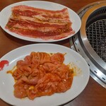 焼肉冷麺やまなか家 - コブクロ　550円　あぶりカルビ　715円