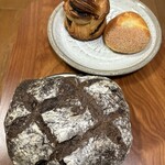 金絲雀 - モーンクーヘン　和栗あんぱん　ロデ・ヴ・カカオレザン