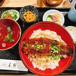 青柳 - ランチで注文したうなぎ丼（梅）