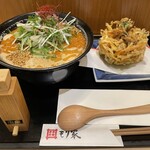本格手打 もり家 東京店 - 右奥は名物のかき揚げ(小)です