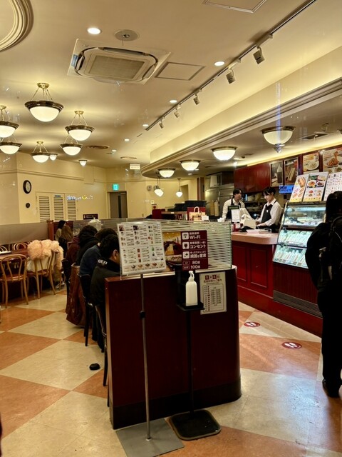 カフェ・ベローチェ 西新宿店 （CAFE VELOCE） - 新宿西口/カフェ 