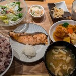 梅田 阪急三番街 リバーカフェ - 