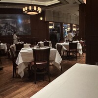 ウルフギャング・ステーキハウス シグニチャー - 