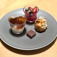 ブッフェアンドカフェ スロープサイドダイナー ザクロ - スイーツ盛合せ。