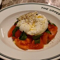 THE UPPER - カプレーゼ、ブラッターチーズ