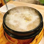 イモネ - 熱々の参鶏湯