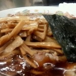 青島食堂 - チャーシュー大盛@￥870 メンマ￥100増