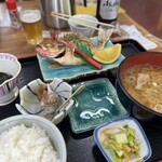 シーサイド磯貝 - 