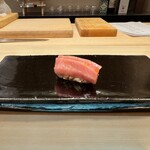 札幌 鮨 よこ田 - 北海道産マグロの大トロ