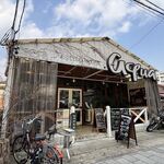 aqua - お店の外観　2025.1